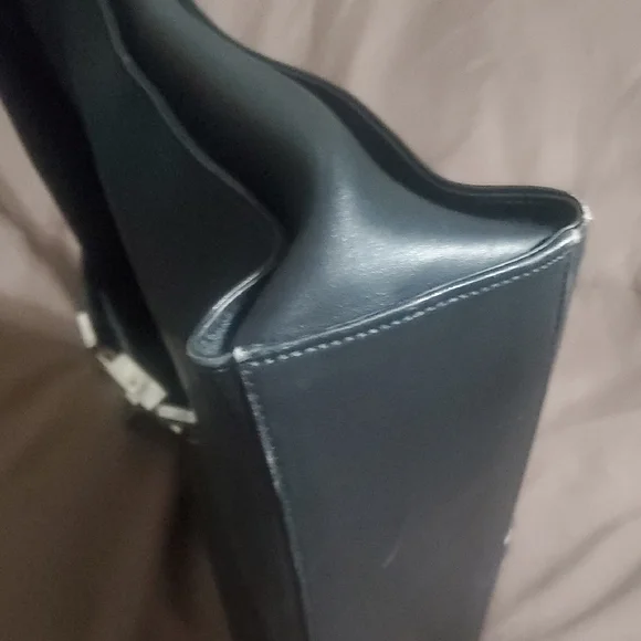 Gucci Black Leather Bag - Picture 8 of 12